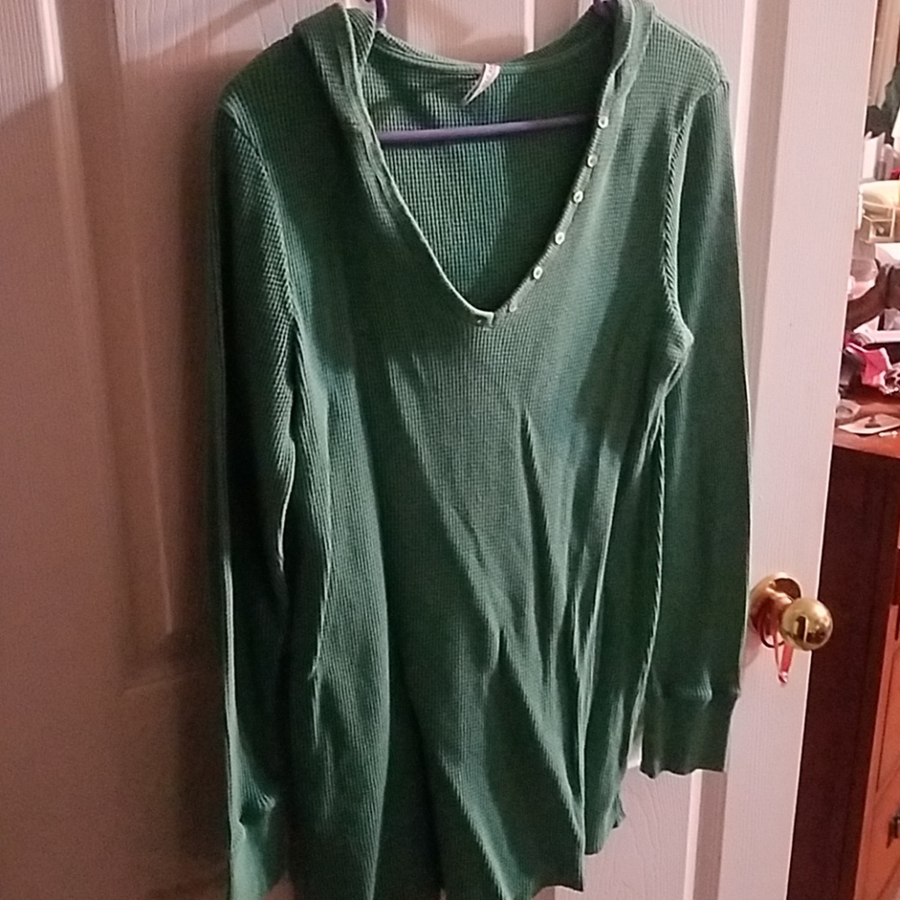 Hooded shirt